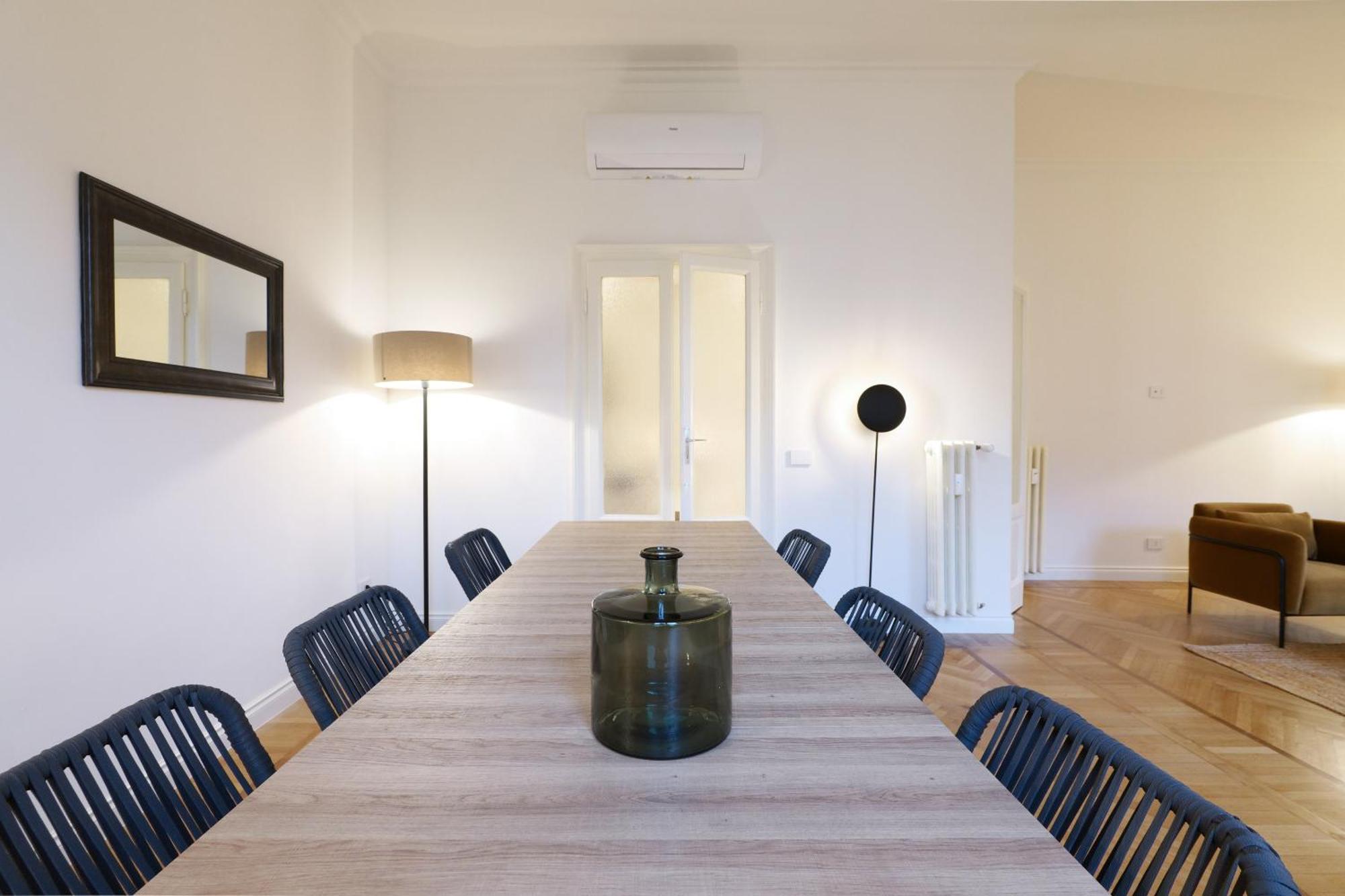 Adelaide Elegant Apartments Milano Eksteriør billede